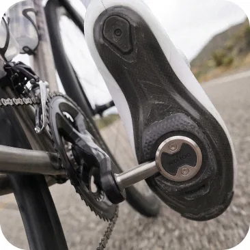 Top-down view of a cycling shoe showing the up to 15 degrees of rotational heel movement